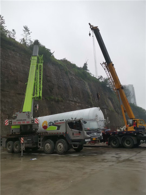 代县“不怕风雨冻”—— 吊车的 “恶劣环境适应” 技术